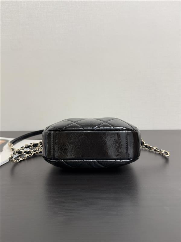 2026131205938561 900